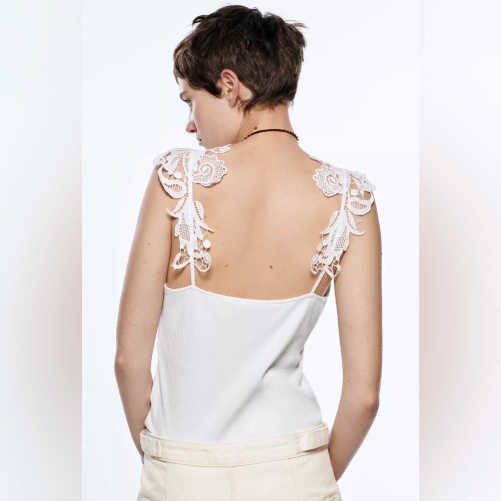 ZARA Ribbed Tank Top w/Lace Trim White Embroidered Broderie EUC Women’s Size - L